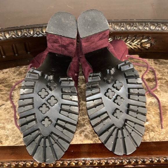 Liliana barely worn Wine colored block heel combat boots - Picture 4 of 5